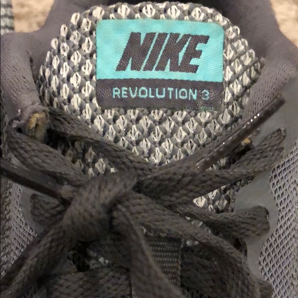 Nike Revolution 3 Mesh Running Sneaker Shoe - Picture 3 of 11